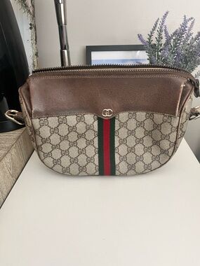 Gucci Brown GG Supreme Canvas Shoulder Bag with Green-Red Web
